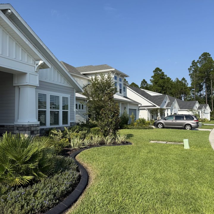 2D8DF85C-39C1-442E-A639-67E30A4DA206